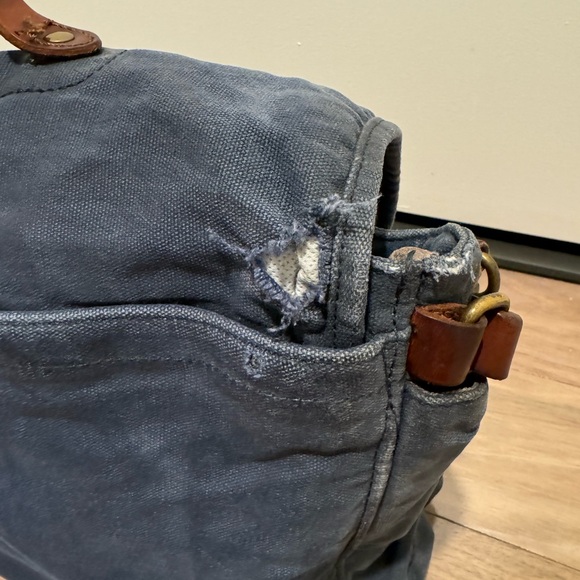 J. Crew Abingdon Messenger Bag - Picture 5 of 9